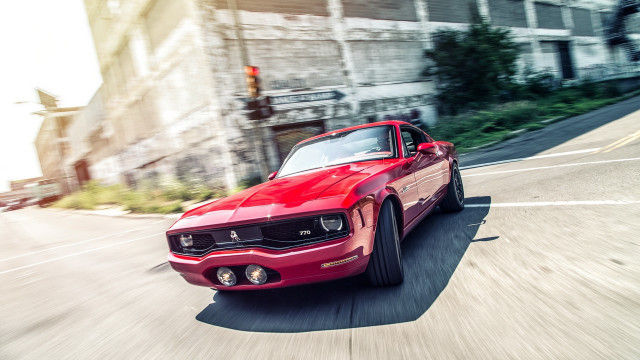 Red car street building trafficlight free wallpaper - medium preview image