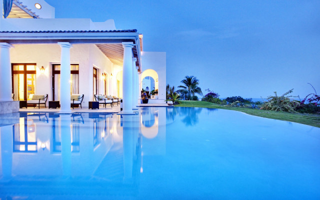 Luxury pool ocean night Enguerrand free wallpaper - medium preview image