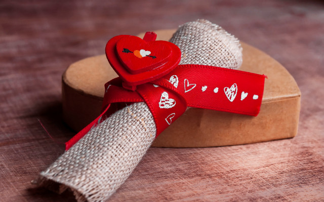Heart stand ribbon 3d pincushion free wallpaper - medium preview image