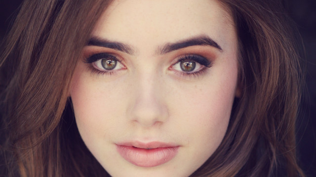 Elizabeth collins brown hair closeup free wallpaper for desktop - medium preview image