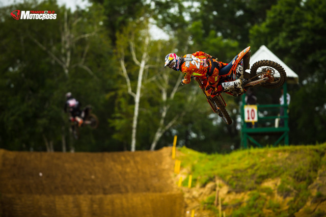 Dirt bike trick air hill free wallpaper - medium preview image