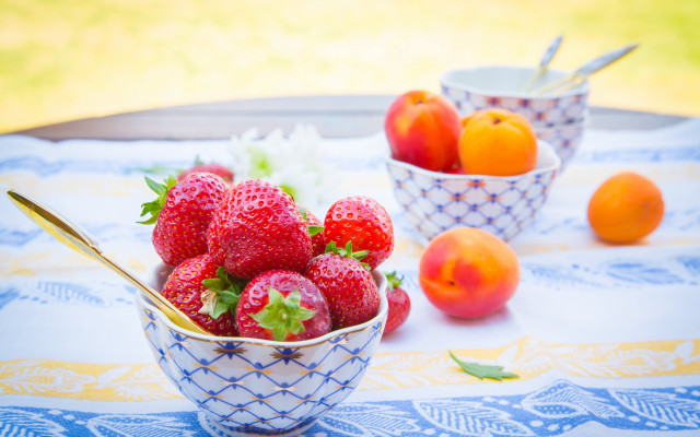 Bowl strawberries peaches table summer free wallpaper - medium preview image
