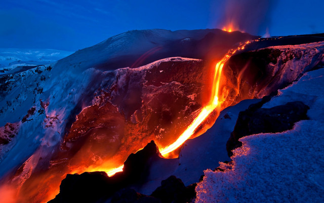 Lava mountain sky fire night free wallpaper - medium preview image