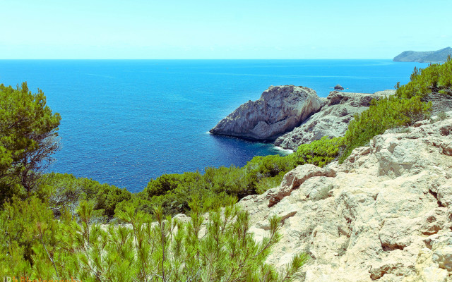 Panoramic waterfront nature landscape cliffs free wallpaper - medium preview image
