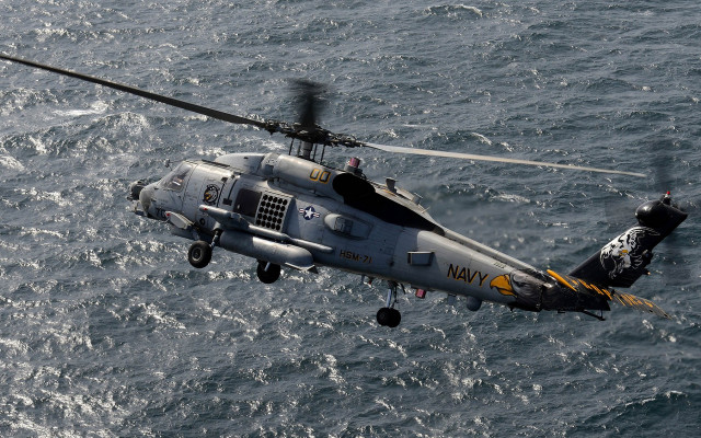 Helicopter ocean person watercraft waves free wallpaper - medium preview image