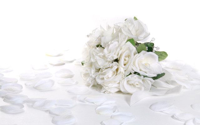Bouquet white flowers background petals free wallpaper - medium preview image