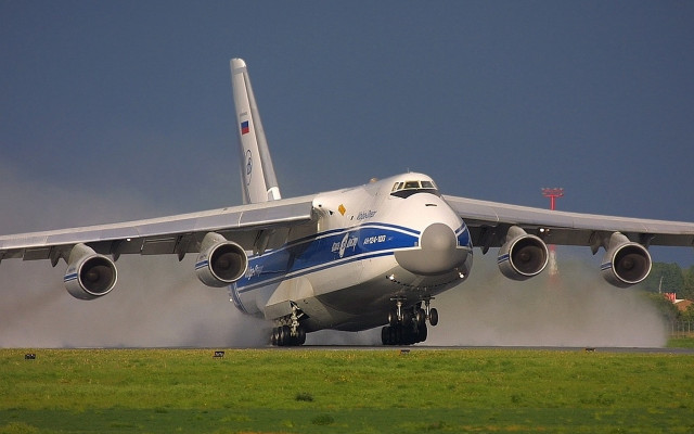Jetliner takeoff smoke engine landinggear free wallpaper - medium preview image