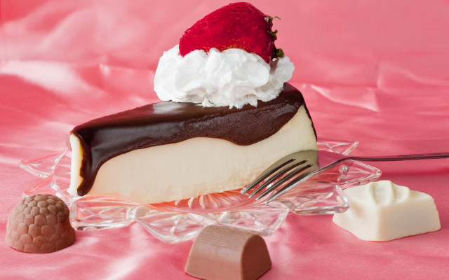 Pastel cake strawberry fork chocolate free wallpaper - medium preview image