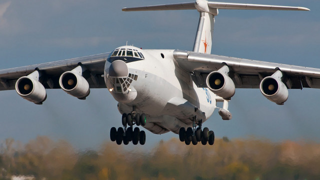 Large airplane landing gear gatling free wallpaper - medium preview image