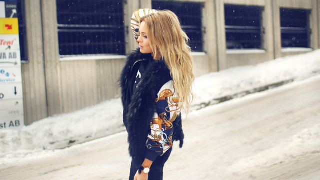 Woman snow street skateboard fur free wallpaper - medium preview image