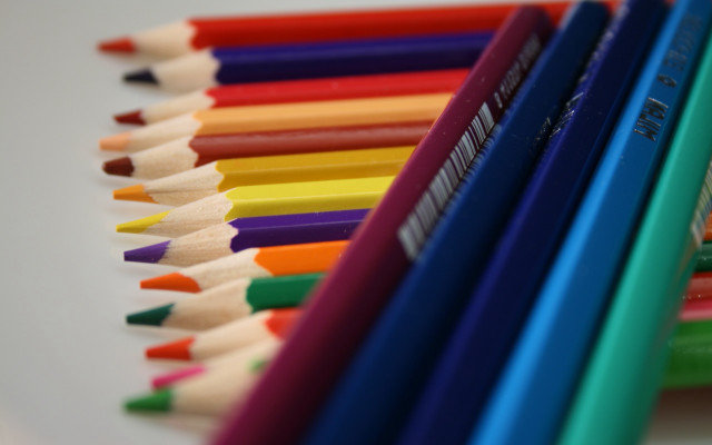 Colored pencils child drawing blurry #2 free wallpaper - medium preview image