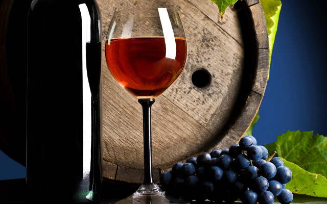 Wine barrel grapes stilllife flower free wallpaper - medium preview image
