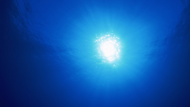 Bright sun ocean rayonism moonlight free wallpaper - medium preview image