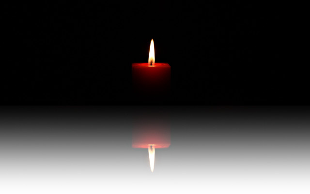 Gothic candle reflection raytraced black free wallpaper - medium preview image