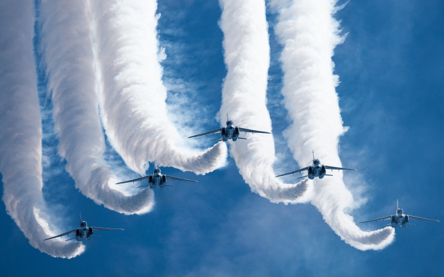 Four airplanes formation smoke jet free wallpaper - medium preview image