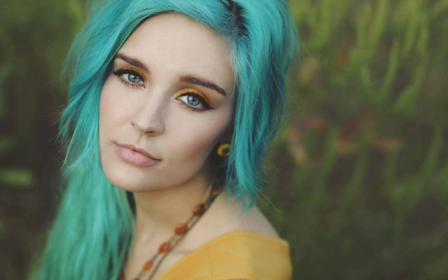 Blue green hair necklace earrings free wallpaper - medium preview image