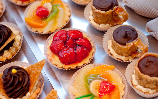 Desserts chocolate fruit pastry strawberry free wallpaper - medium preview image