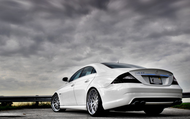 White car cloudy sky bridge free wallpaper - medium preview image