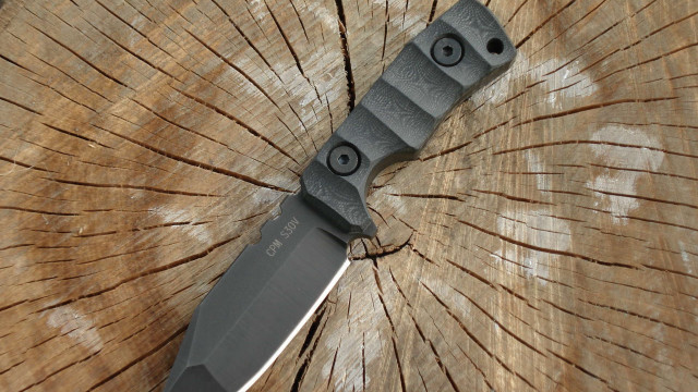 Knife cobra stipple wooden floor free wallpaper - medium preview image