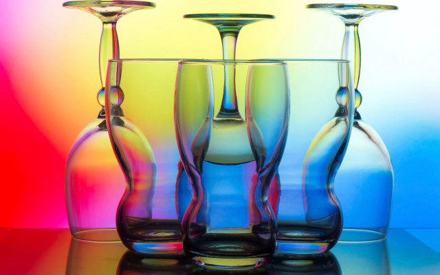 Wine glasses still life holography free wallpaper - medium preview image