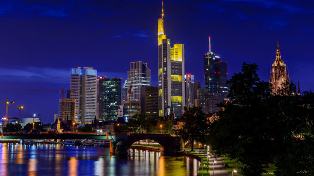 Berlin skyline bridge river night free wallpaper - medium preview image