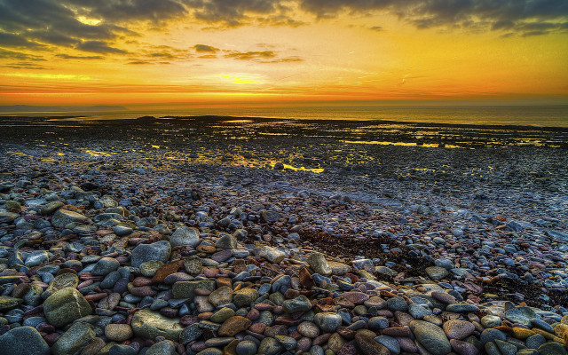 Bascove beach rocks water cloudy #3 free wallpaper - medium preview image