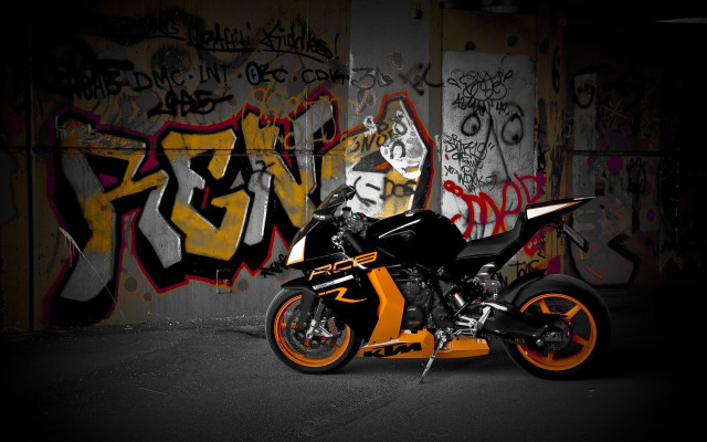 Motorcycle graffiti wall photorealism helmet free wallpaper - medium preview image