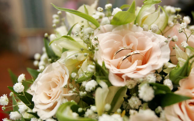 Flower bouquet wedding ring bokeh free wallpaper - medium preview image