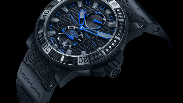Black clock blue second hand free wallpaper - medium preview image