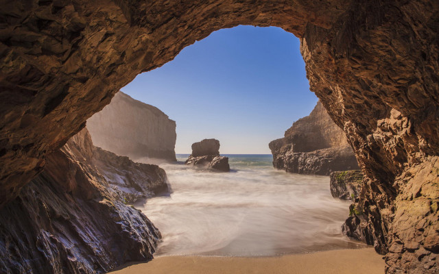 Beach cave waves blue sky free wallpaper - medium preview image
