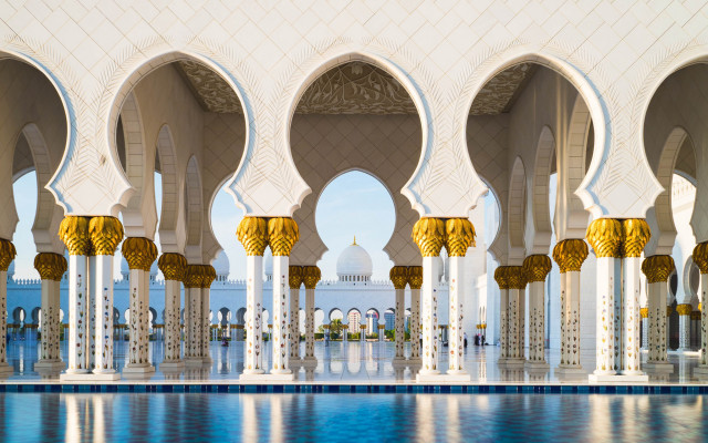 Large pool arches columns white free wallpaper - medium preview image