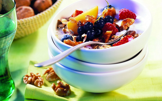 Cereal fruit nuts water basket free wallpaper - medium preview image