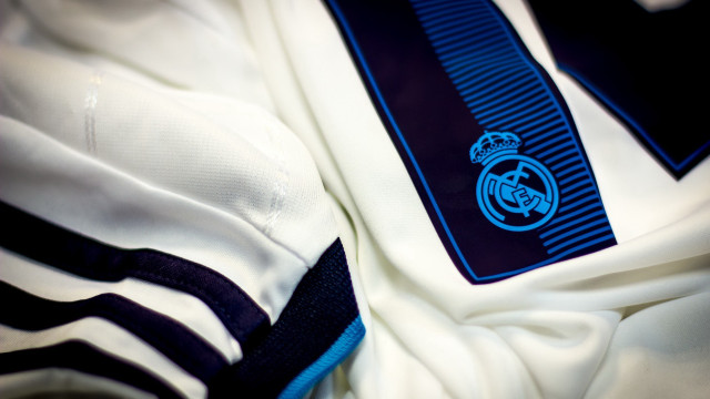Soccer jersey blue stripe carlos free wallpaper - medium preview image