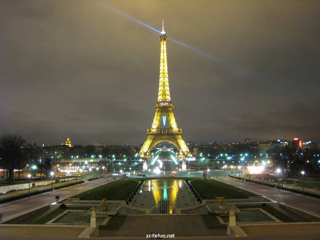 Eiffel tower night water city free wallpaper - medium preview image