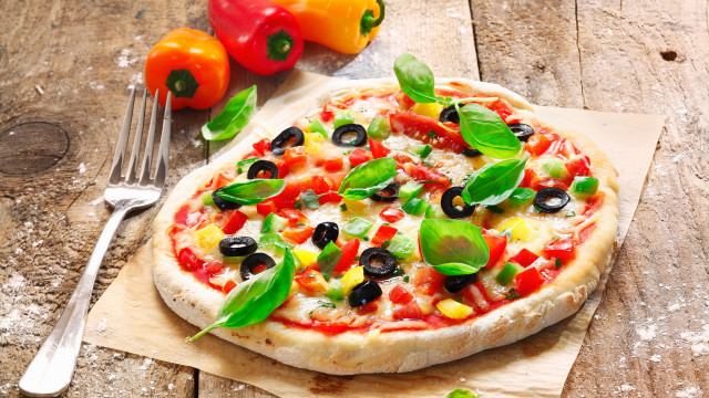Pizza olives peppers wooden table free wallpaper - medium preview image