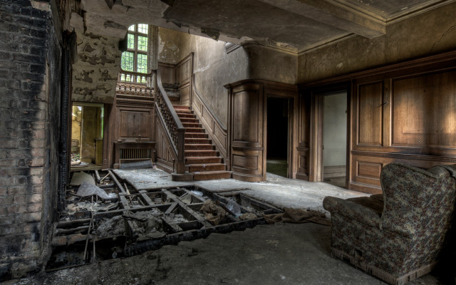 Staircase chair broken flemish gothic free wallpaper for desktop - medium preview image