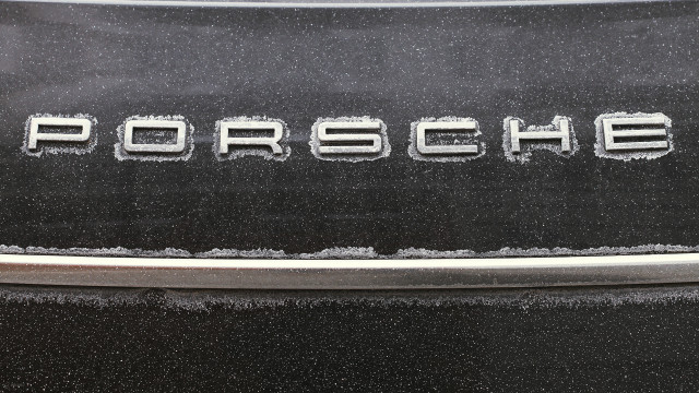 Porsche grill 1970s aurora moon free wallpaper - medium preview image