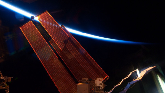 Satellite dark sky bright light free wallpaper - medium preview image