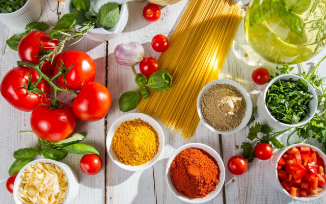Food bowls pasta tomatoes basil free wallpaper - medium preview image