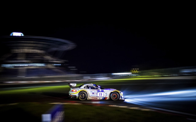 Car race track night motion free wallpaper for desktop - medium preview image