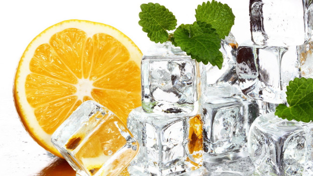 Orange slice on ice mint free wallpaper - medium preview image