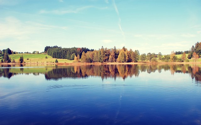 Lake cityscape reflection clouds boat free wallpaper - medium preview image