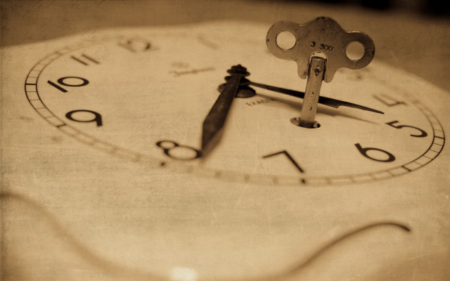 Clock key precisionism photorealistic beach free wallpaper - medium preview image