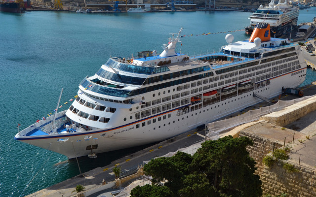 Cruise ship harbor bridge city free wallpaper - medium preview image