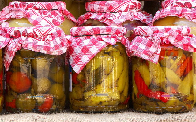 Pickles tomatoes market stall checkered free wallpaper - medium preview image