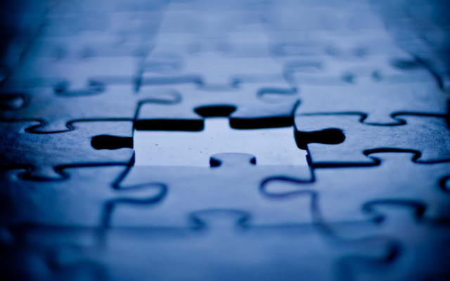 Puzzle missing center david begbie free wallpaper - medium preview image