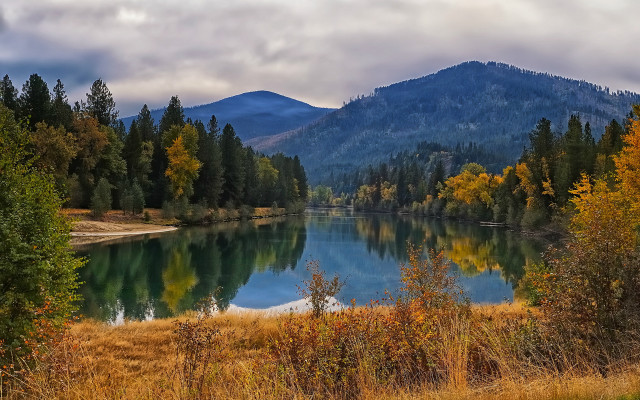 Lake mountains forest autumn sky free wallpaper - medium preview image