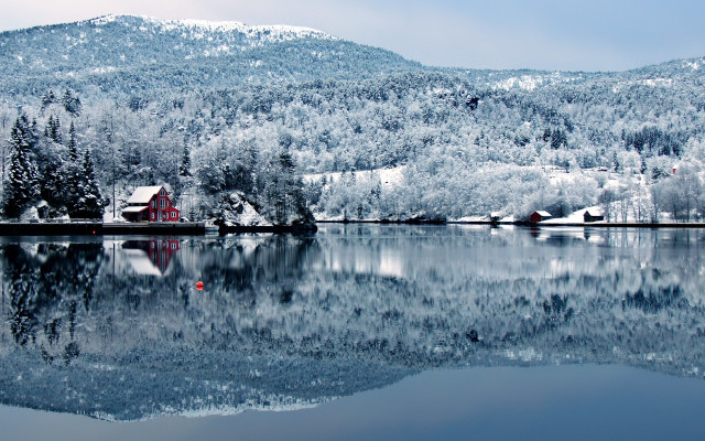 Lake shore mountain snow red free wallpaper - medium preview image