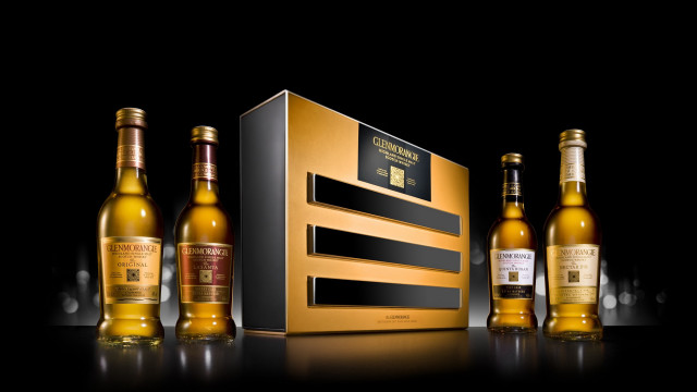 Wine bottles boxes product photography free wallpaper - medium preview image
