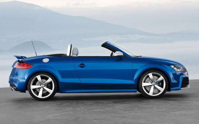 Blue convertible mountains parking lot free wallpaper - medium preview image